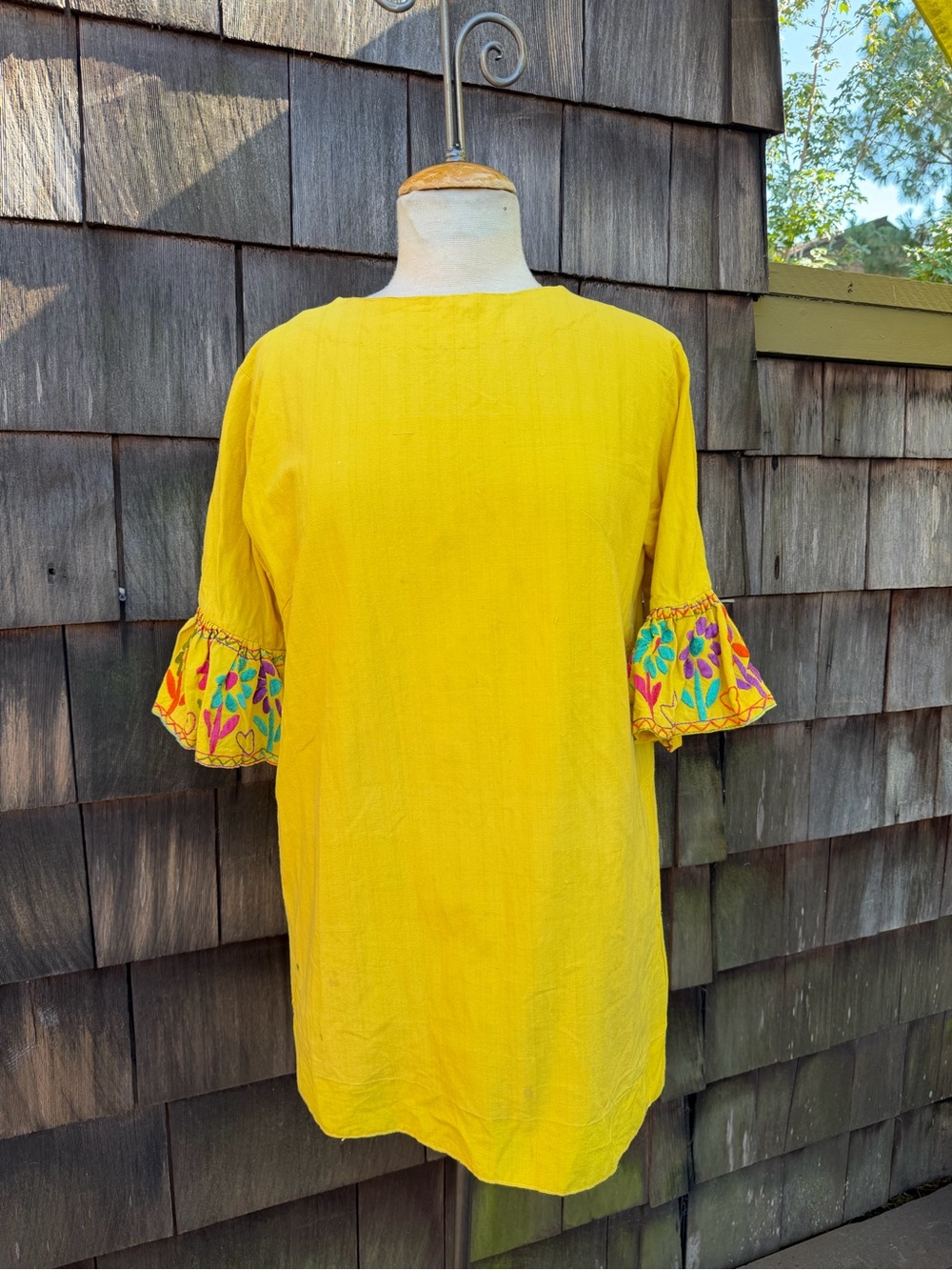 Vintage WB 60s Mexican yellow mini dress bell embroidered sleeves Sz M by Nelly